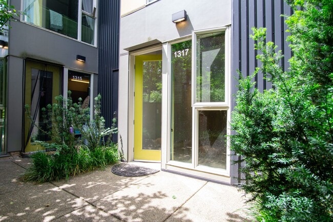 *FREE RENT* Sellwood-Great Modern Studio w... - *FREE RENT* Sellwood-Great Modern Studio w... Apartamento Unidad 1317