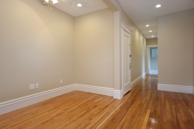 Photo - 1109 Boylston St Condominio Unidad #12A