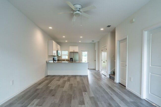 5365 Vista Lago Dr
