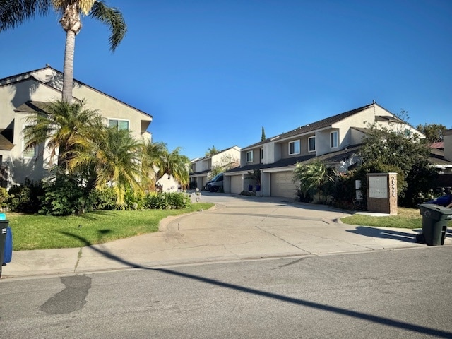 Building Photo - 2524 Elden Ave Rental