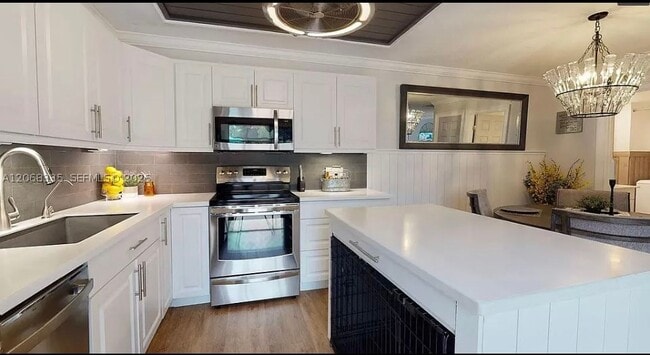 Photo - 1302 13th Ln