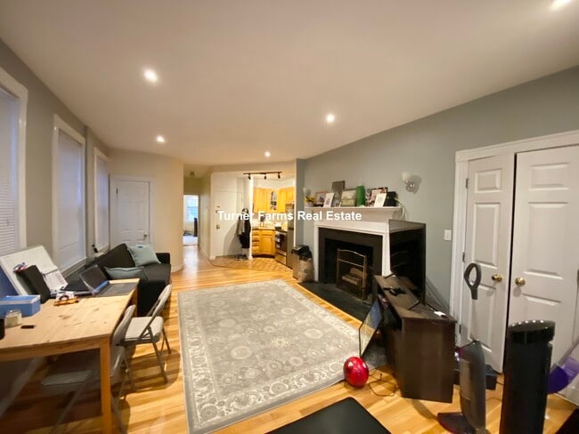 Photo - 82 Phillips St Unit 2