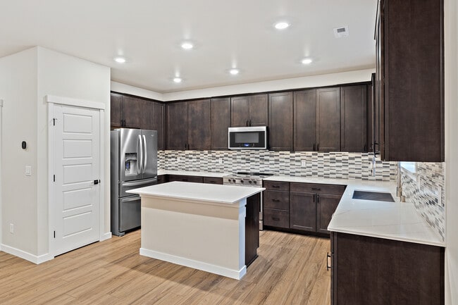 Building Photo - 11225 SE 245th Pl