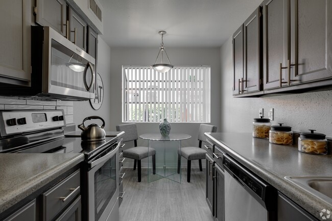 Building Photo - Woodstream Village Rental