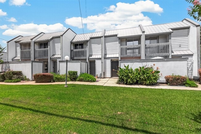Photo - 5056 Glenmont Dr