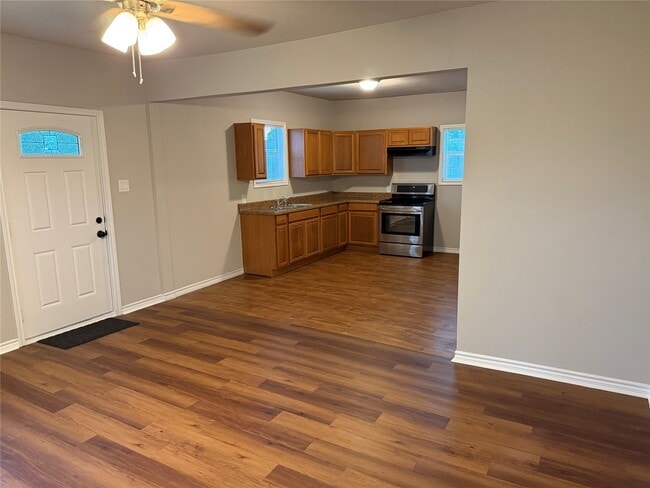 Photo - 1934 Austin Ave