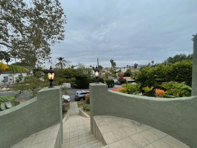 Photo - Stunning 4 bedroom 3 bath