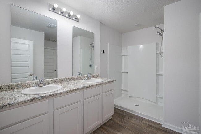 Photo - 5540 Lancelot Trl