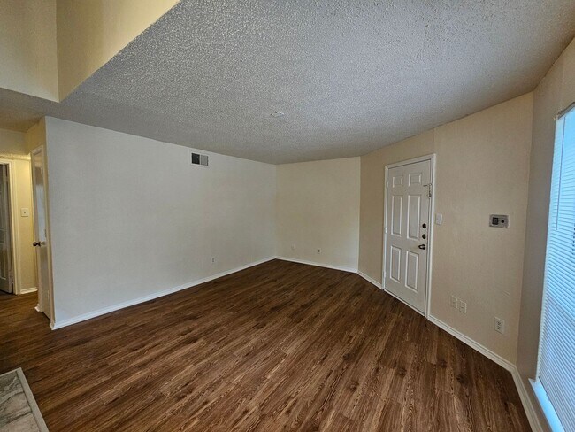 Photo - Ready for immediate move in!