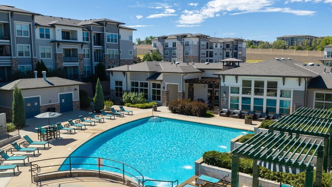 HiLine at Littleton Commons apartments — community photo