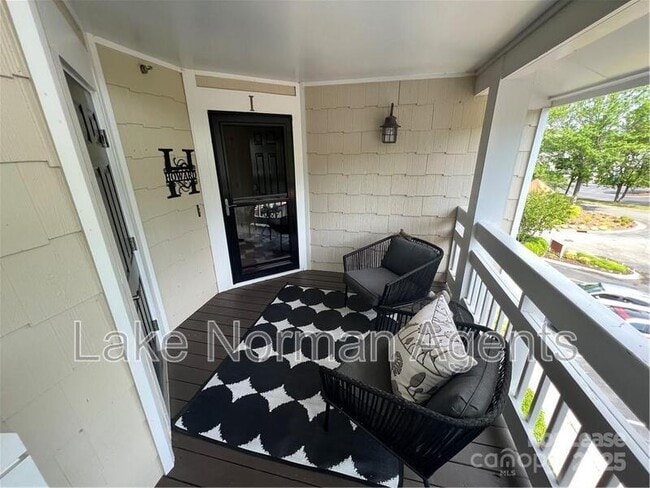 Photo - 17919 Kings Point Dr