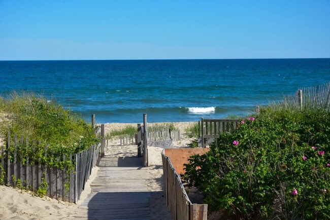 Photo - 22 Maidstone Dr