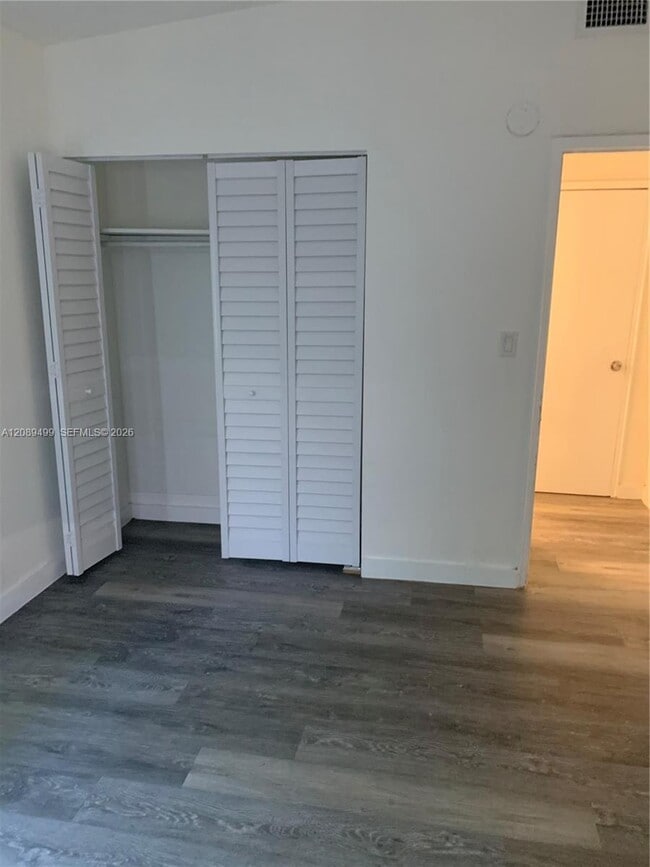 950 NW 56th St