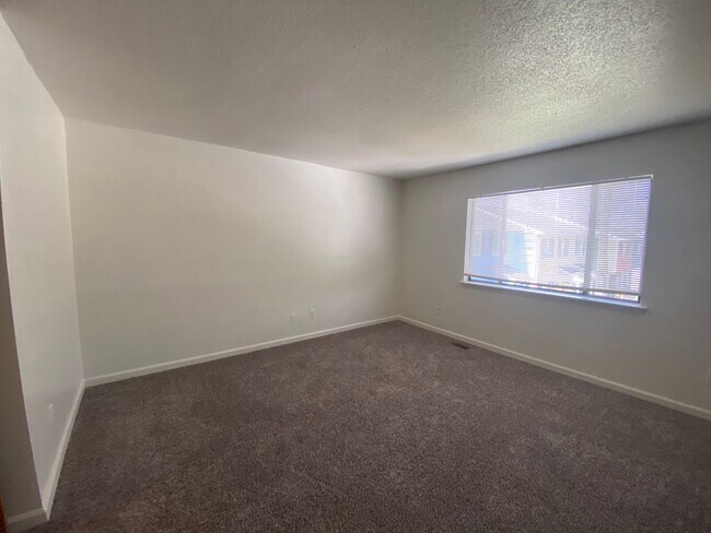 Photo - 2 bedroom, 1.5 bath end unit Townhouse near Forest Hills Shopping Center and Downtown Durham NC