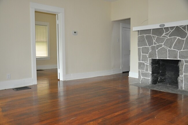 Photo - Pre-Leasing Now for Fall Semester 2026