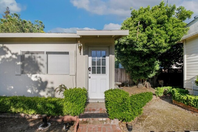 Photo - 214 Pendegast St Unit 214-1/2 Pendegast Street