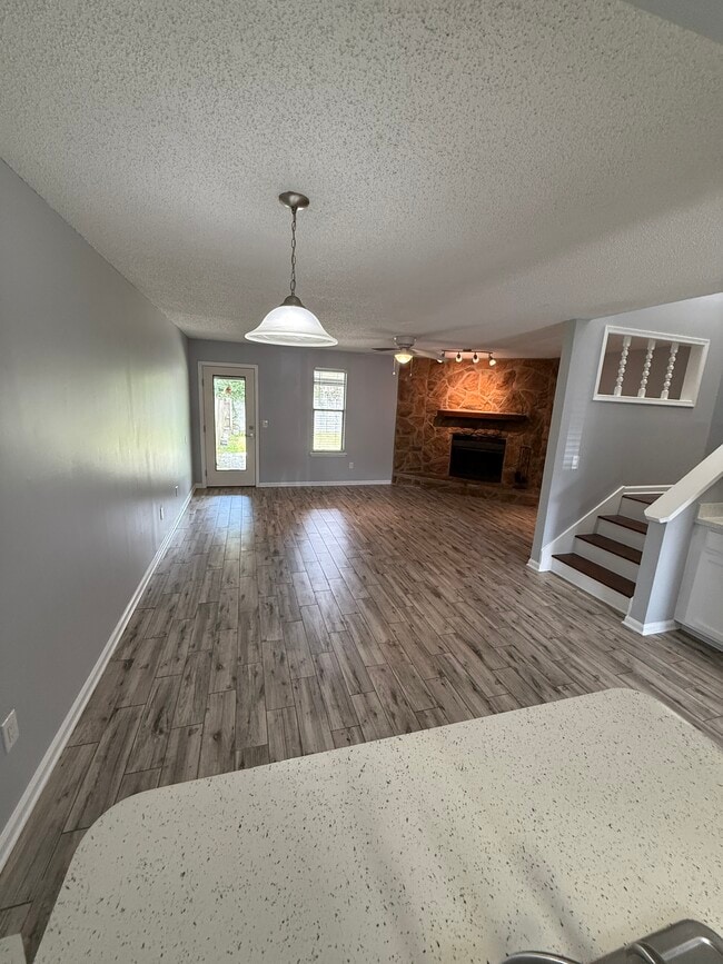 Building Photo - 11242 Shady Glen Dr Rental