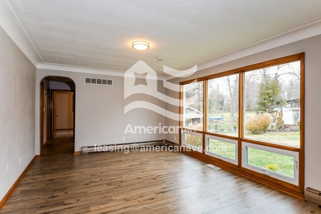 Photo - 137 Courtland Pl