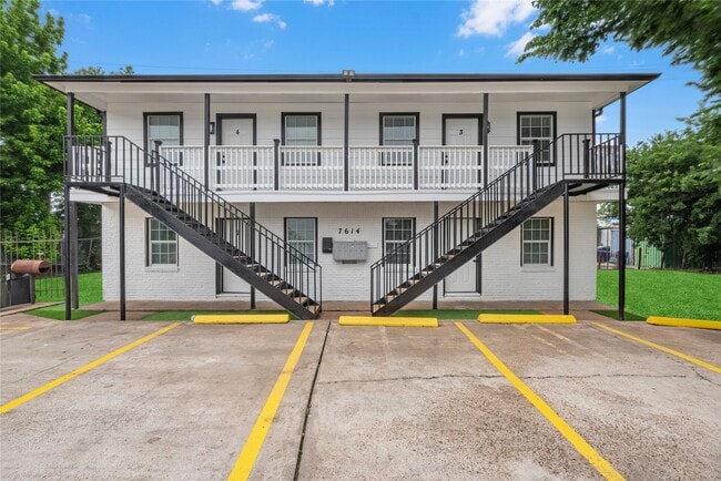 Building Photo - 7614 Grahamcrest Dr Unit 1