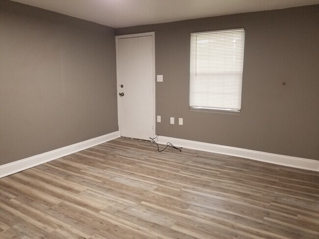 Photo - 219 Locust St Unidad 2