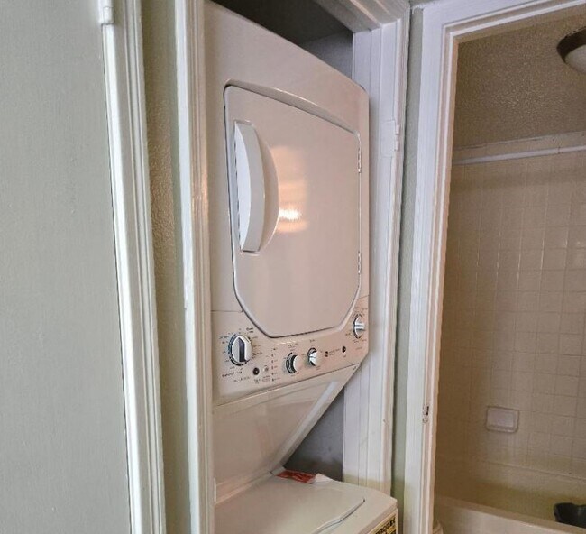 Photo - 12660 Ashford Point Dr Unidad 613