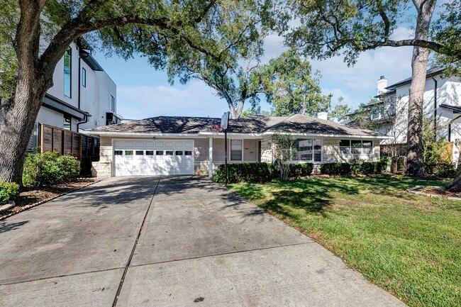 Photo - 5004 Holt St