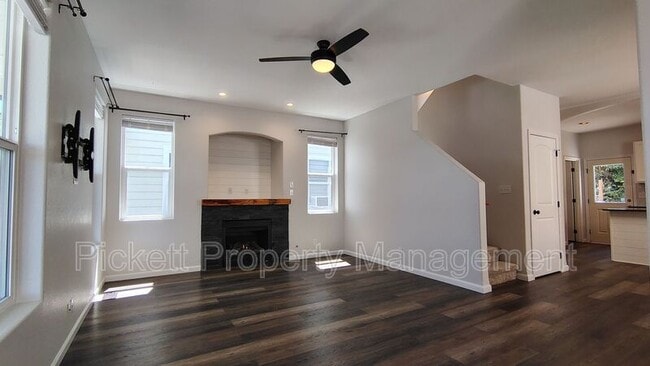 Photo - 147 N Wycoff Ave