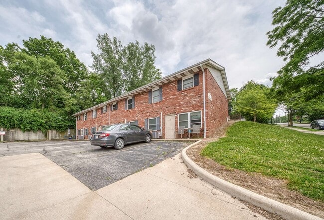 Building Photo - Hillside Apartments