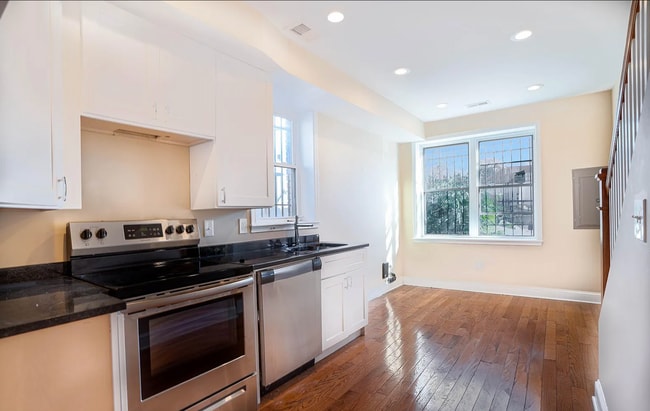 Photo - 1916 West Virginia Ave NE