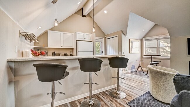 Photo - 145 Daly Ave