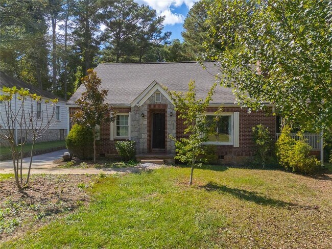 Photo - 1261 Eastridge Rd SW