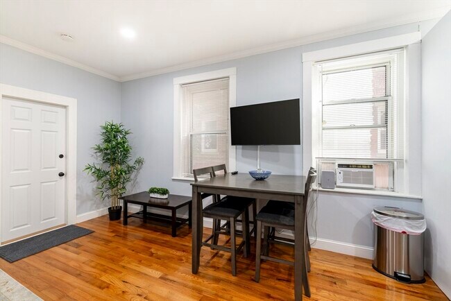 Photo - 32 Reedsdale St Unit 2