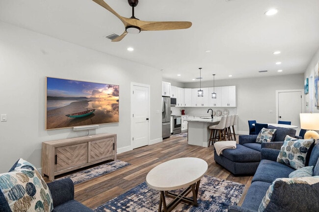 Building Photo - 1906 W Cherry St Unit ID1302870P Rental