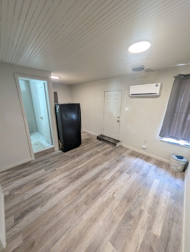 1218 Roselawn Rd Unit 2