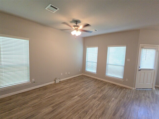 Photo - 6543 Castle Loch Ct