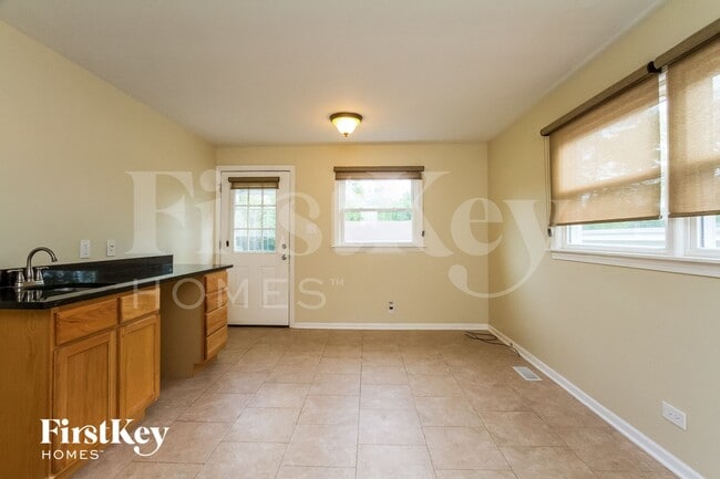 Photo - 40 2nd St