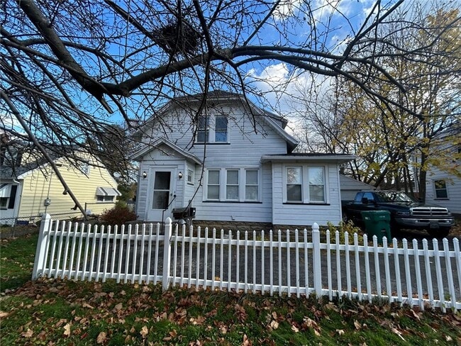 Photo - 125 Windsor Rd