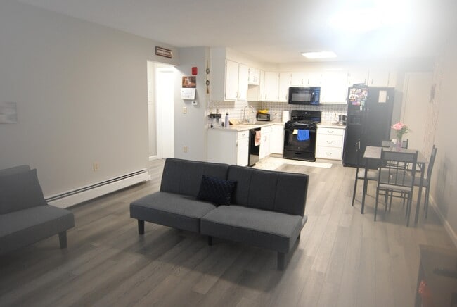 Photo - 3 Knights Bridge Dr Unit 301