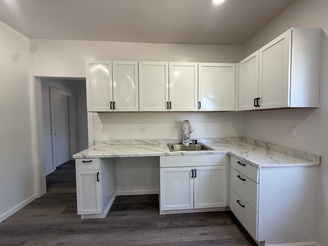 Photo - 3068 Harding St Unit Upper
