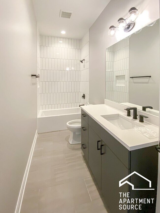 Photo - 1050 W Cornelia Ave Unidad 201