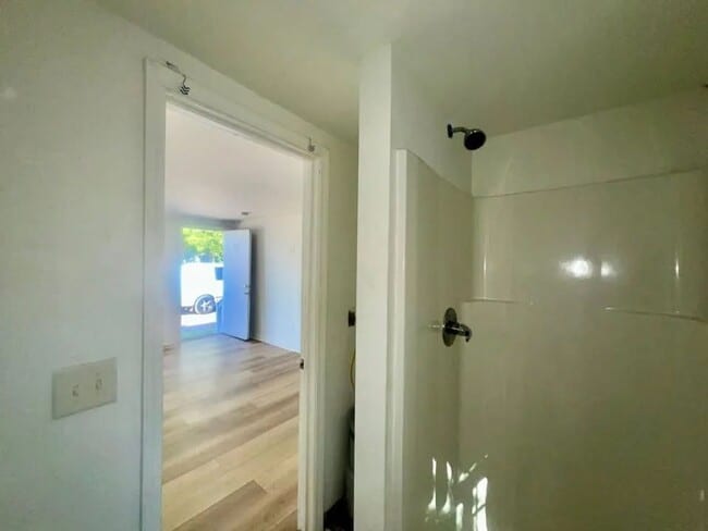 Photo - Studio fully Renovated Unit 1