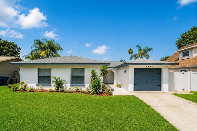 Building Photo - Beautifully Renovated 3 Bedroom • 2 Bathroom Home in Largo, Florida