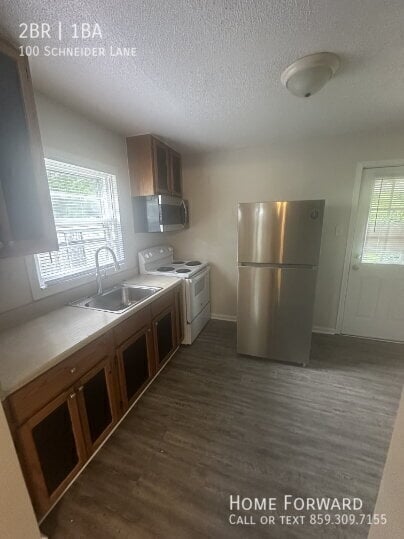 Photo - 100 Schneider Ln