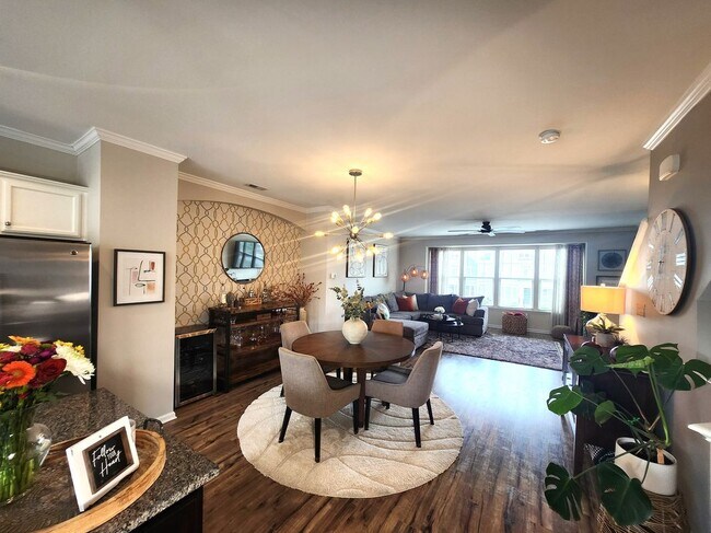 Photo - 1422 Independence Blvd
