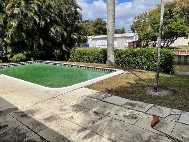 Photo - 3035 Hayes St