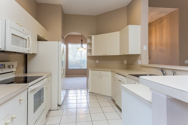 Photo - 13542 Weyburne Dr