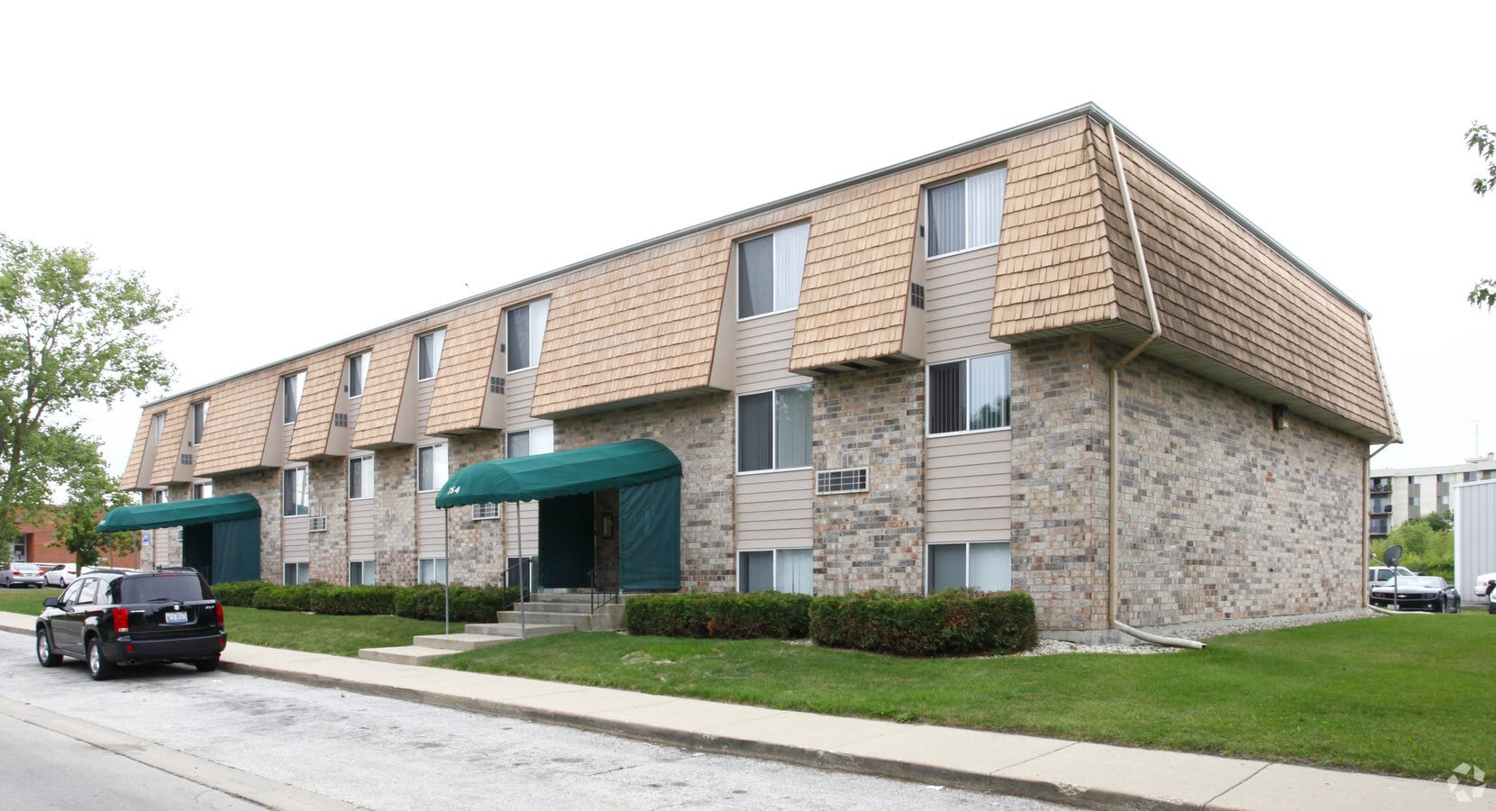 Photo - PIONEER MANOR. -750-754