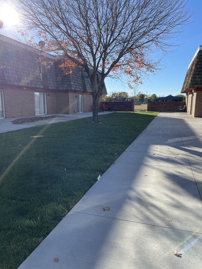 Photo - 2600 Adams St