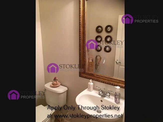 Photo - 2103 Maidenhair Way