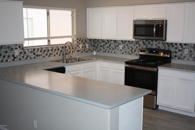 Photo - 6123 N 135th Dr